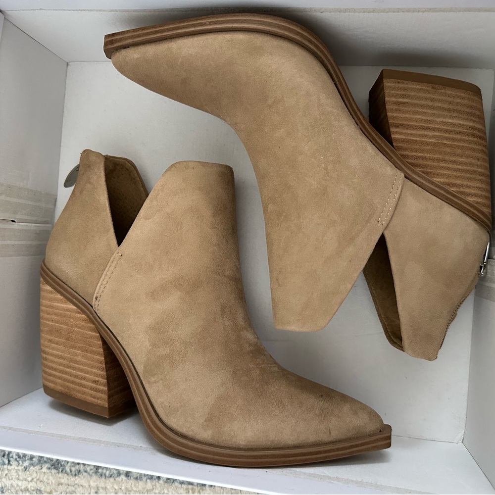 Steven Madden - Suede Ankle Boots (NEW w/box!)